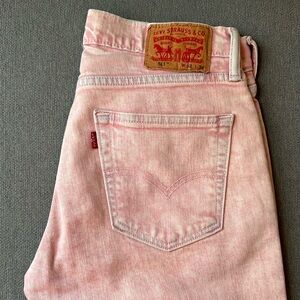 VINTAGE Levi’s light pink denim jeans.